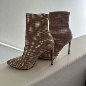 Steve Madden Tan Heeled Boots with Studded Design